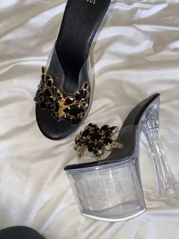 비쥬 장식 클리어 힐 샌들