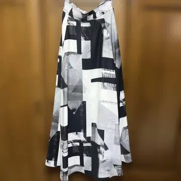 HARE 패턴 콜라주 플레어 스커트 롱 스커트