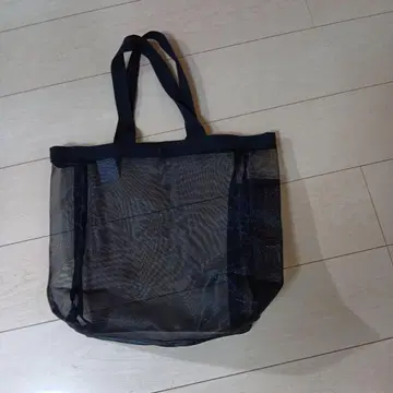 메쉬 블랙 토트백