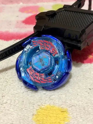 베이블레이드 풍 스피닝 완구