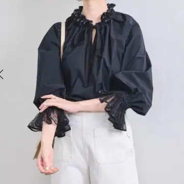 컨디션 최상 UNITED ARROWS 레이스 플리츠 프릴 블라우스 네이비