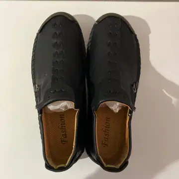 블랙 지퍼 달린 신발