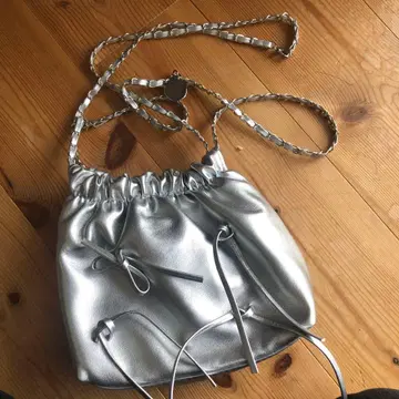 실버 리본 숄더백