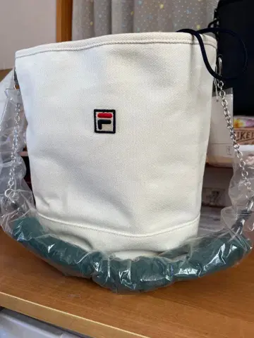 FILA Italia 1973 숄더백 화이트