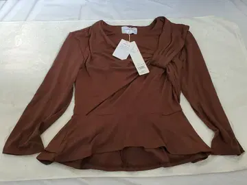 브라운 긴팔 페플럼 상의 M