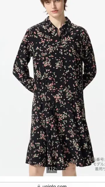 UNIQLO 콘트와르 드 코토니에 레이온 프린트 미디 원피스 블랙