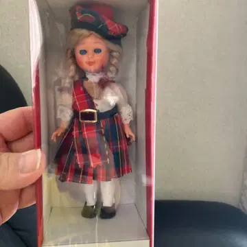 영국 기념품, 잠자는 인형