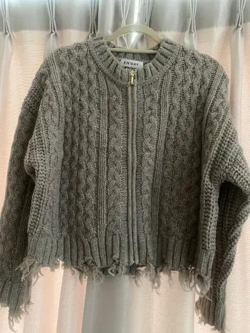 EN'DAY 그레이 케이블 짜임 니트