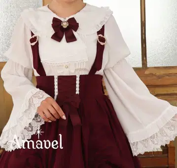 미사용 새상품 즉시 구매 가능 Amavel 블라우스 보르도 케이프 포함