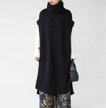 안티카 터틀넥 롱 베스트 블랙