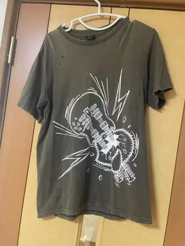 넘버나인 미야시타기 기타 크러쉬 T셔츠 NUMBER ( N ) INE