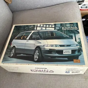 칭다오 도요타 에스티마 에미나 G 4WD 트윈 문루프 프라모델