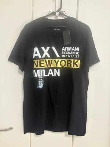 Armani Exchange 블랙 티셔츠