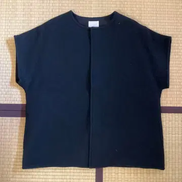 미사용 새상품 24AW 코즈믹 원더 울 베스트