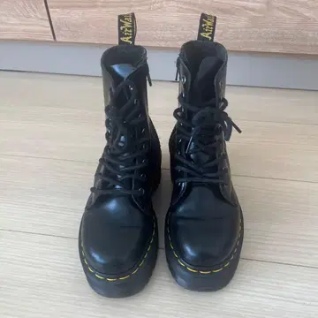 닥터마틴 Dr.Martens JADON 8홀 부츠