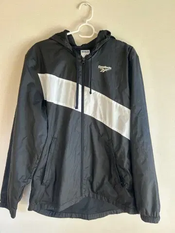 Reebok 나일론 자켓 S 사이즈 블랙/화이트