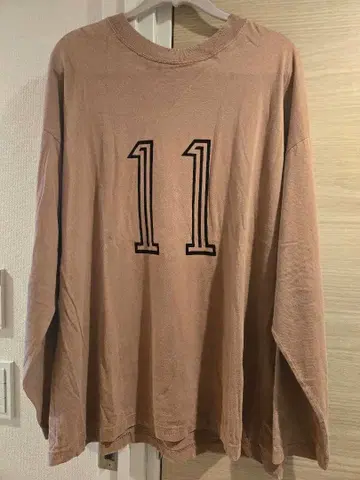 A. 롱T셔츠 1회 착용 새상품급