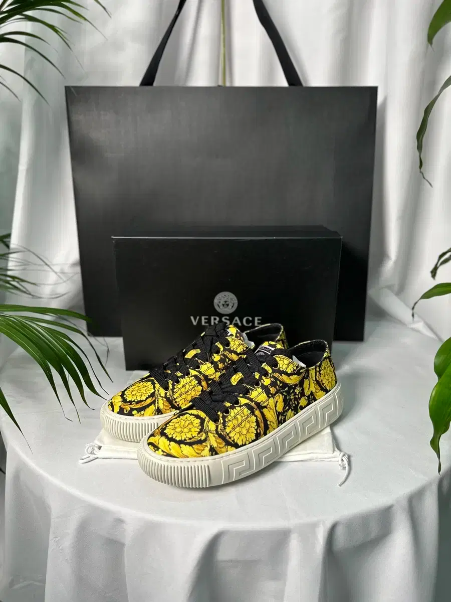 [Like New, Size 42] Versace Baroque Print Sneakers New