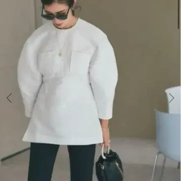 SEVEN TEN 세븐텐 시노와즈리 자카드 탑 블라우스 화이트