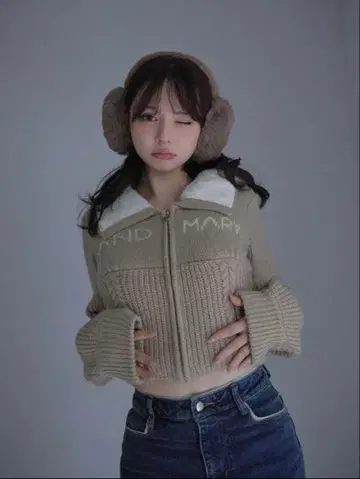 andmary Mary logo zip tops beige