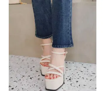 LIPSERVICE 볼륨 밑창 라인 샌들 S 사이즈