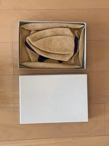 mature ha. BOXED HAT 베이지 밀짚모자 박스 포함