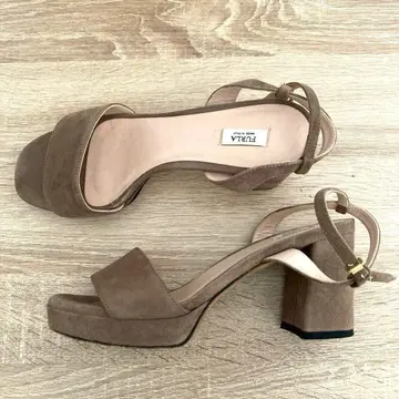 FURLA 훌라 스웨이드 샌들 36 사이즈