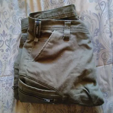 도라이치 카고 팬츠 올리브 그린 지퍼 포켓 부착