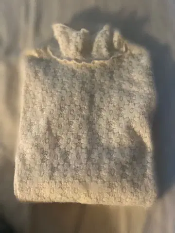 아이보리 레이스 긴팔 셔츠