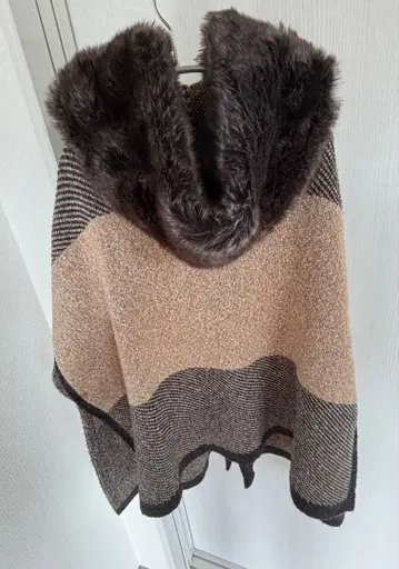 ZARA 후드 부착 판초 / L 사이즈 상당