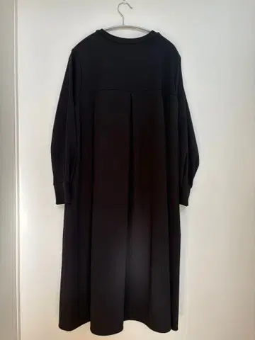 BEARDSLEY 비어즐리 /LIVETART/ T 원피스/블랙/사이즈0