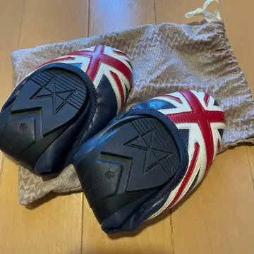 BUTTERFLY TWISTS 버터플라이 트위스트 37 23.5cm