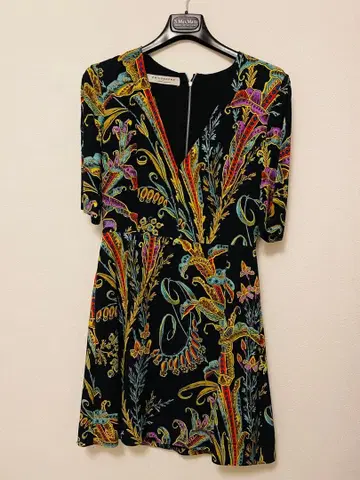 미사용 컬러풀 꽃무늬 블랙 드레스 V넥