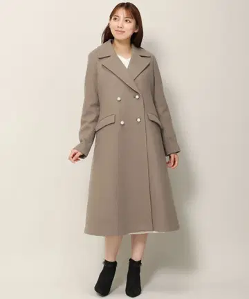 새상품 미슈마슈 펄 버튼 코트