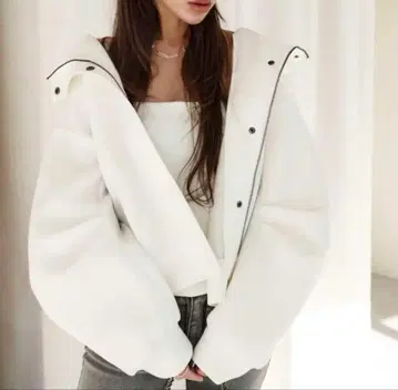 새상품급 미사용 가까운 완판 GlamLips 화이트 후드티