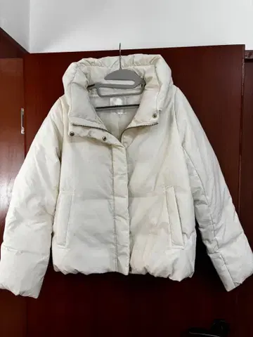 YEYS 후드 부착 화이트 다운 자켓