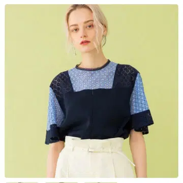 UNITED TOKYO 레이스 절개 블라우스