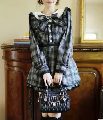 LIZLISA 프릴 에이프런 셋업