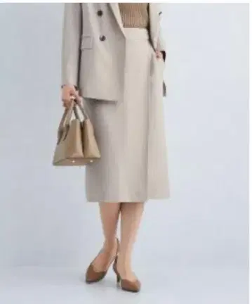 새상품 택 포함 [ 랩 스타일 타이트 스커트 ]