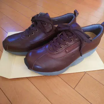 브라운 가죽 스니커즈 가로 지퍼 포함 26cm