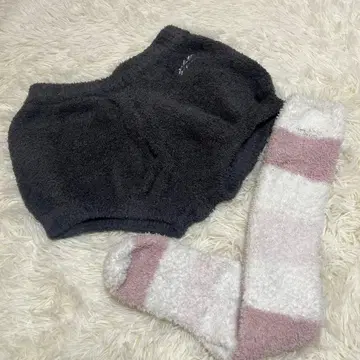 젤라또피케 숏팬츠와 니하이 삭스 젤라피케