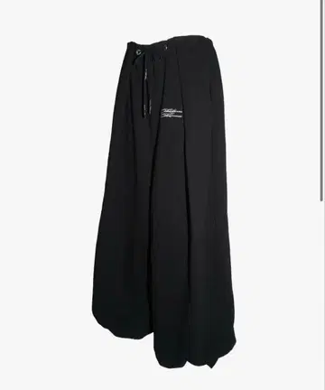 S tucked sweat pants heart