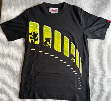 코카콜라 미키마우스 75주년 T셔츠 블랙 컬러 (미사용)