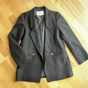 뷰티 앤 유스 자켓