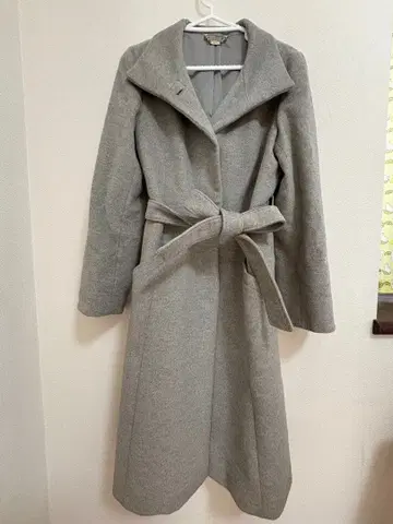 그레이 허리 벨트 포함 롱 코트