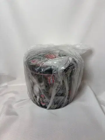 [ 완판템 ] 히구치 유코 홀베인 콜라보 2022 원통형 툴 박스