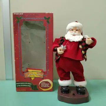 Rocking Santa 음악에 맞춰 춤추는 산타클로스