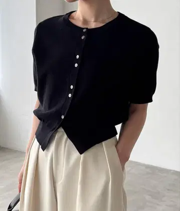 [ LAUIR ] 버튼 디자인 니트 가디건 블랙 M 사이즈