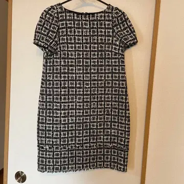 블랙 화이트 체크 반팔 미니 원피스