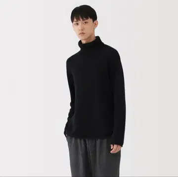 2025 A/W MUJI Labo 블랙 터틀넥 스웨터